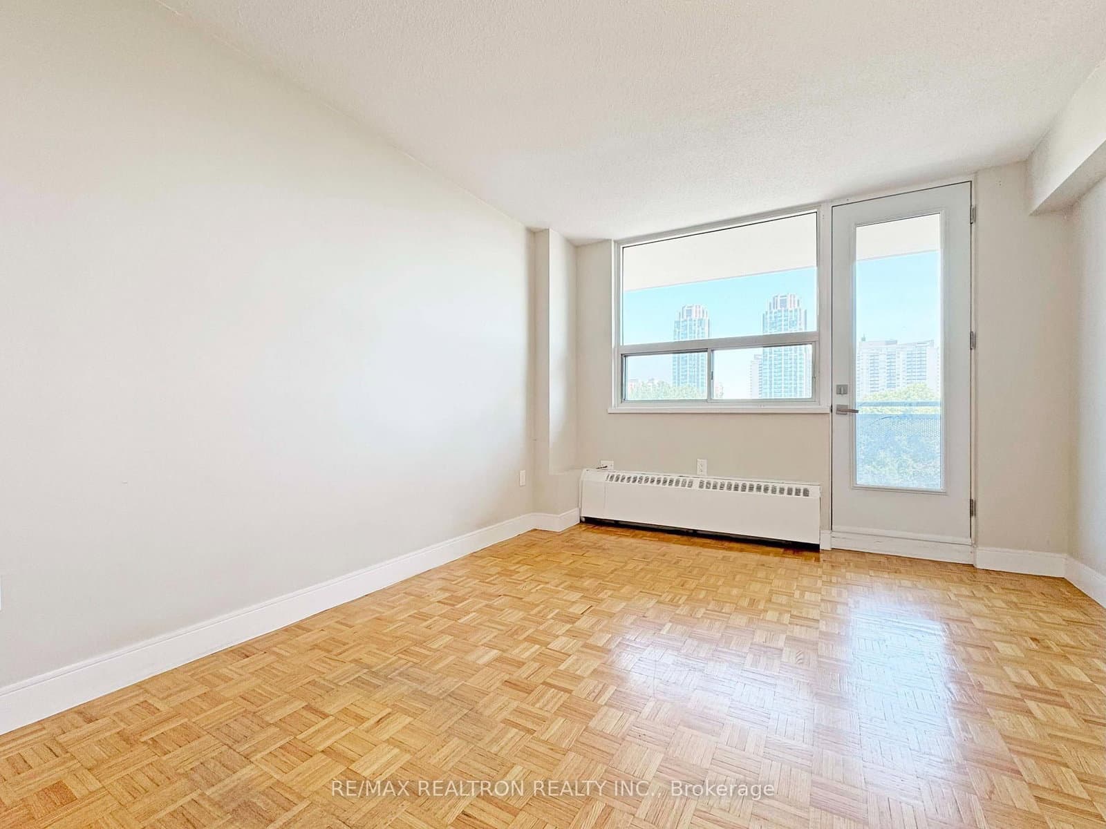 1500 Bathurst Street, Unit 907 thumbnail 3