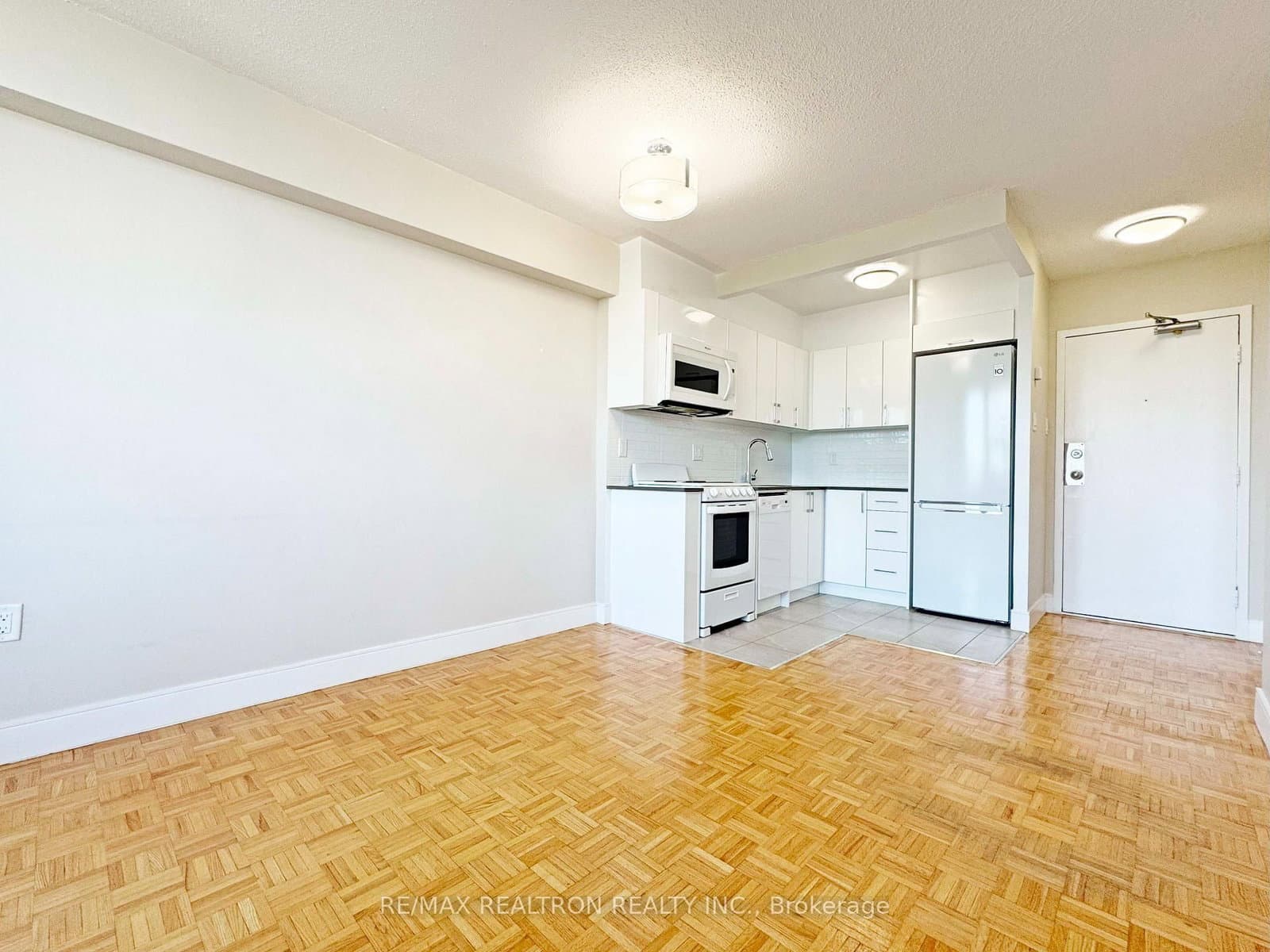 1500 Bathurst Street, Unit 907 thumbnail 4
