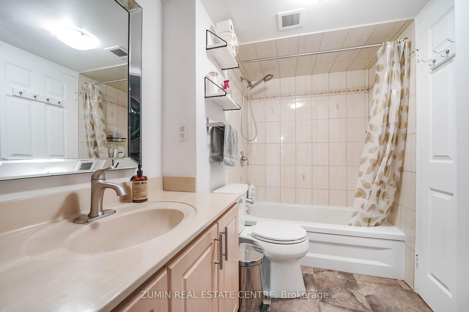 1555 E Finch Avenue E, Unit 602 thumbnail 21