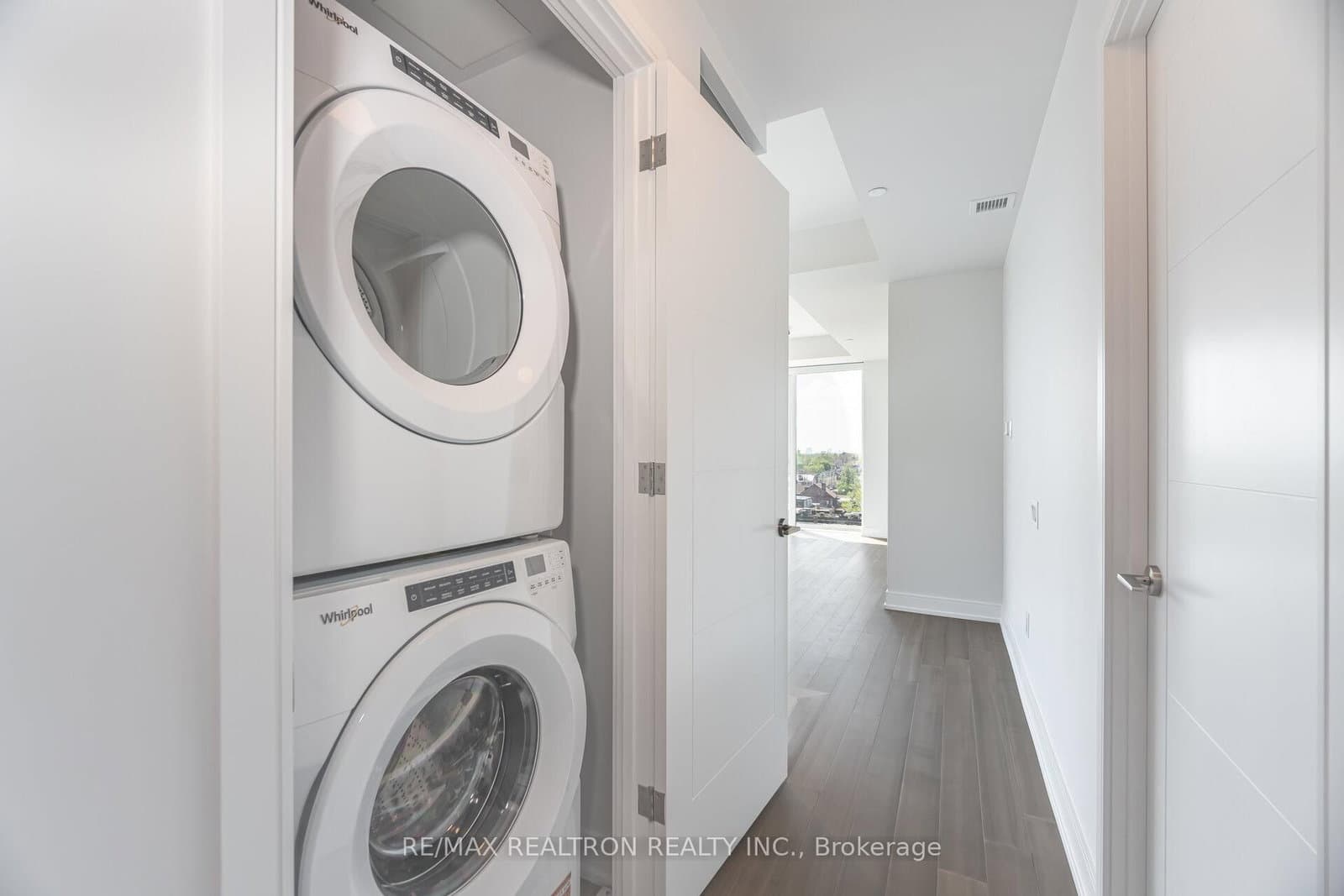 664 Spadina Avenue, Unit 710 thumbnail 19