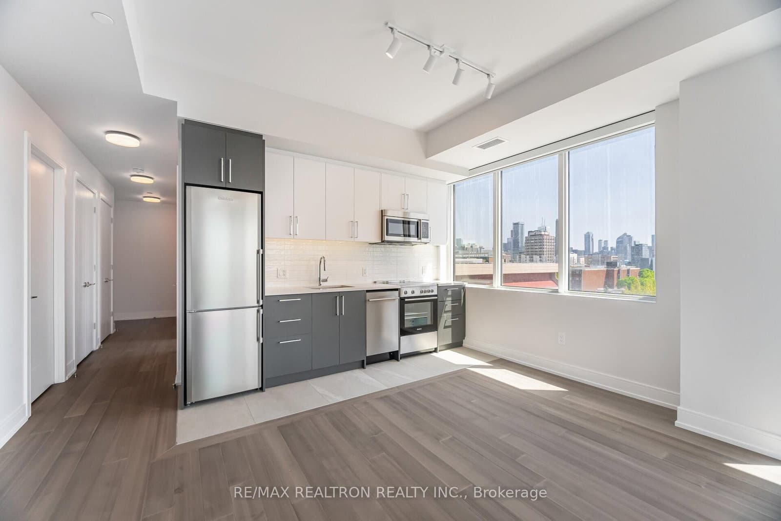 664 Spadina Avenue, Unit 710 thumbnail 3
