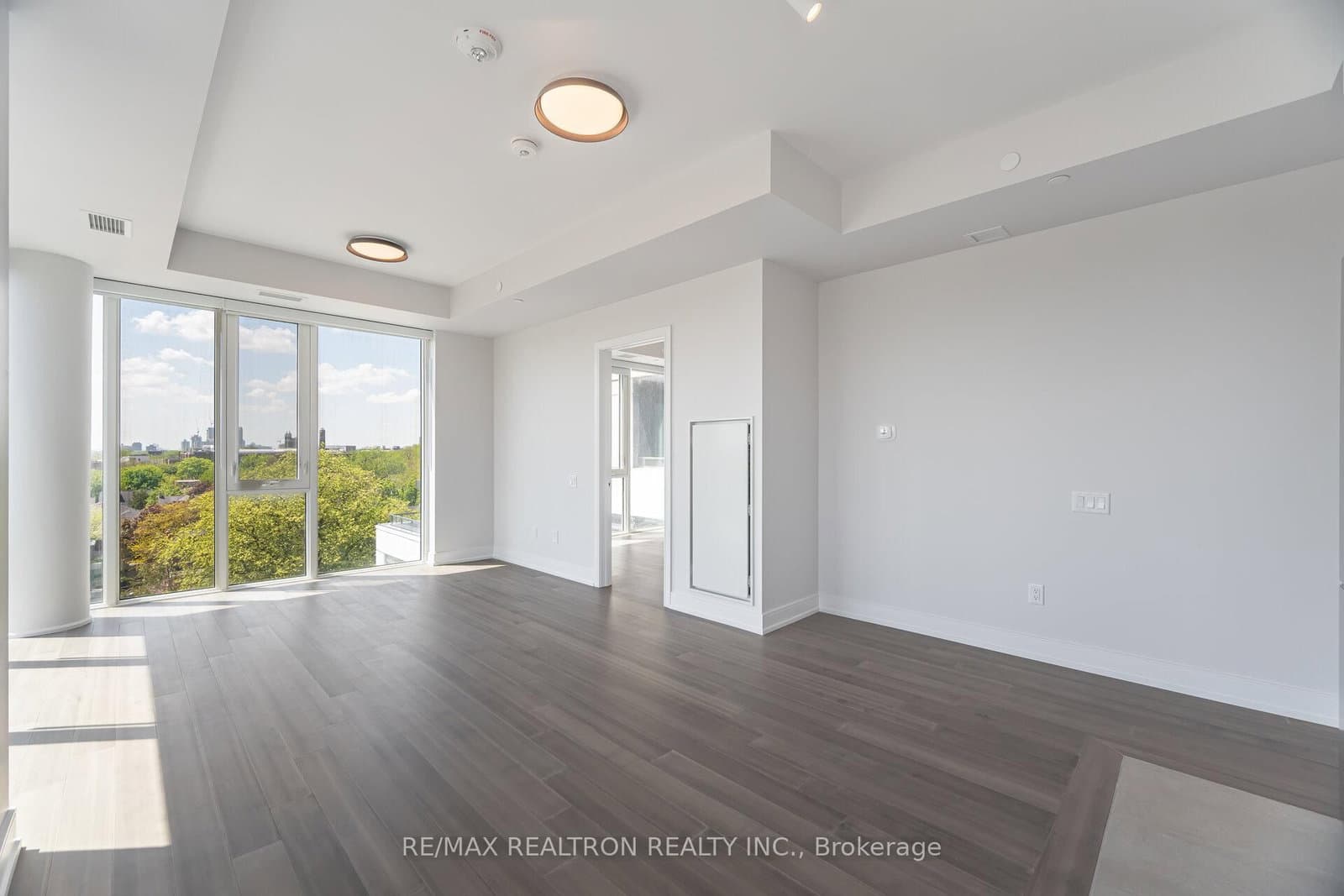664 Spadina Avenue, Unit 710 thumbnail 4
