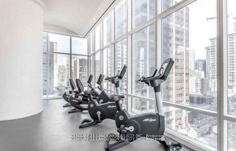 1 Bloor Street E, Unit 2612 thumbnail 13