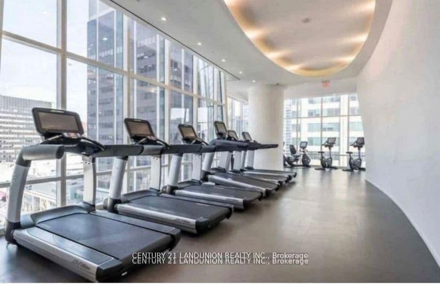 1 Bloor Street E, Unit 2612 thumbnail 15