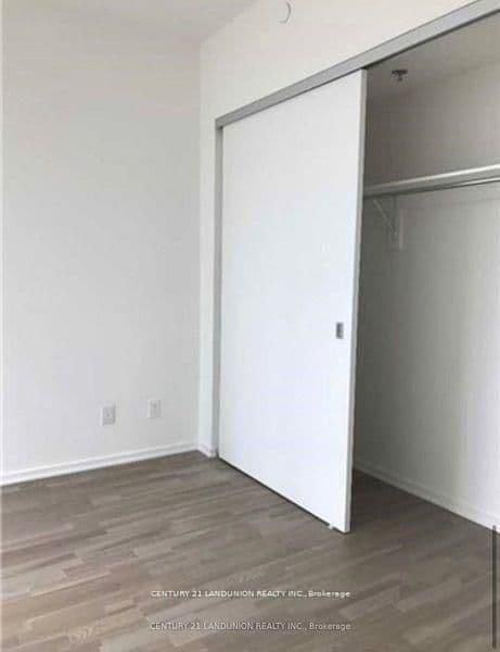 1 Bloor Street E, Unit 2612 thumbnail 9