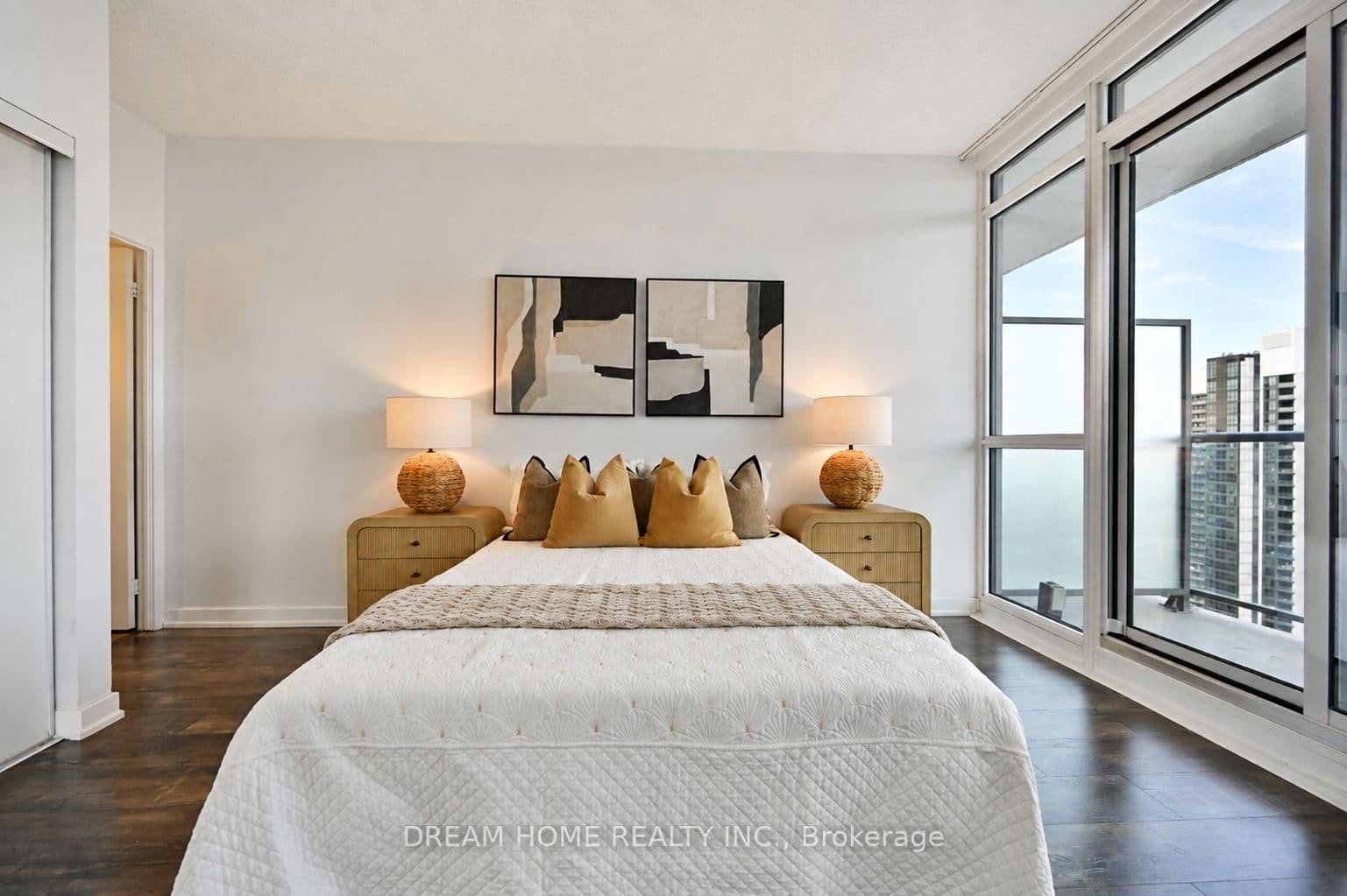 121 Mcmahon Drive, Unit 2608 thumbnail 20