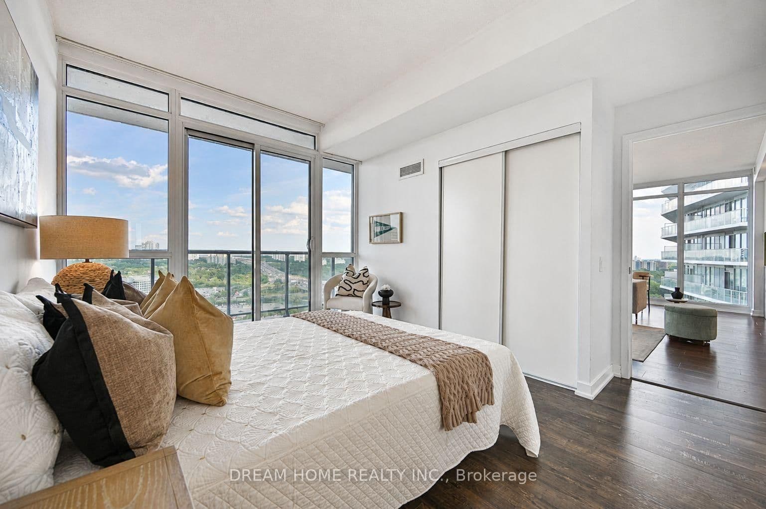 121 Mcmahon Drive, Unit 2608 thumbnail 23