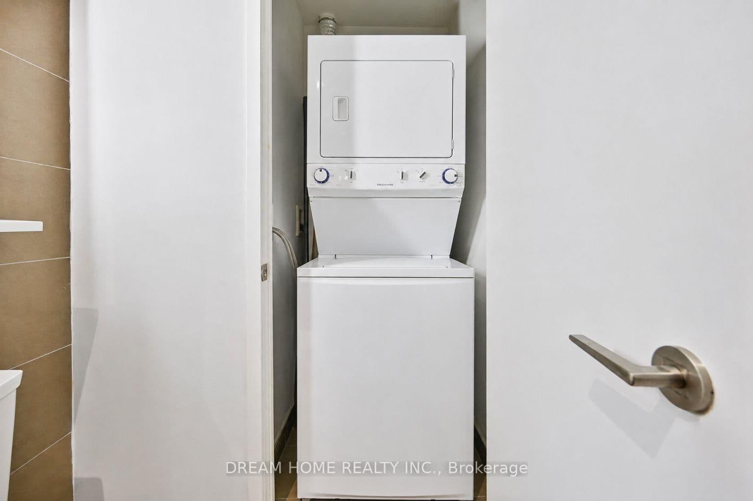121 Mcmahon Drive, Unit 2608 thumbnail 30