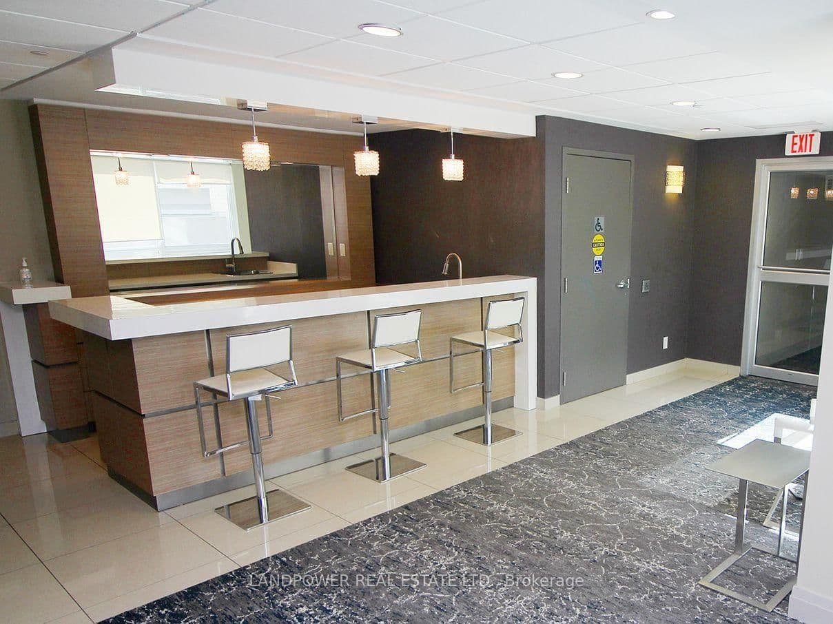 2756 Old Leslie Street, Unit 601 thumbnail 12