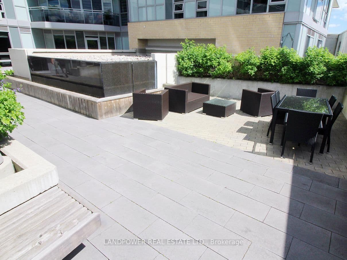 2756 Old Leslie Street, Unit 601 thumbnail 15