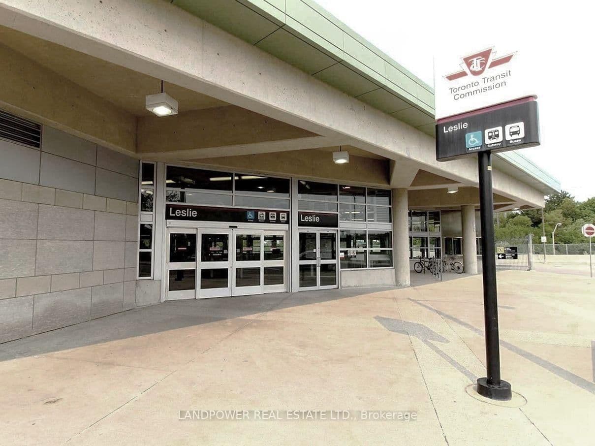 2756 Old Leslie Street, Unit 601 thumbnail 16