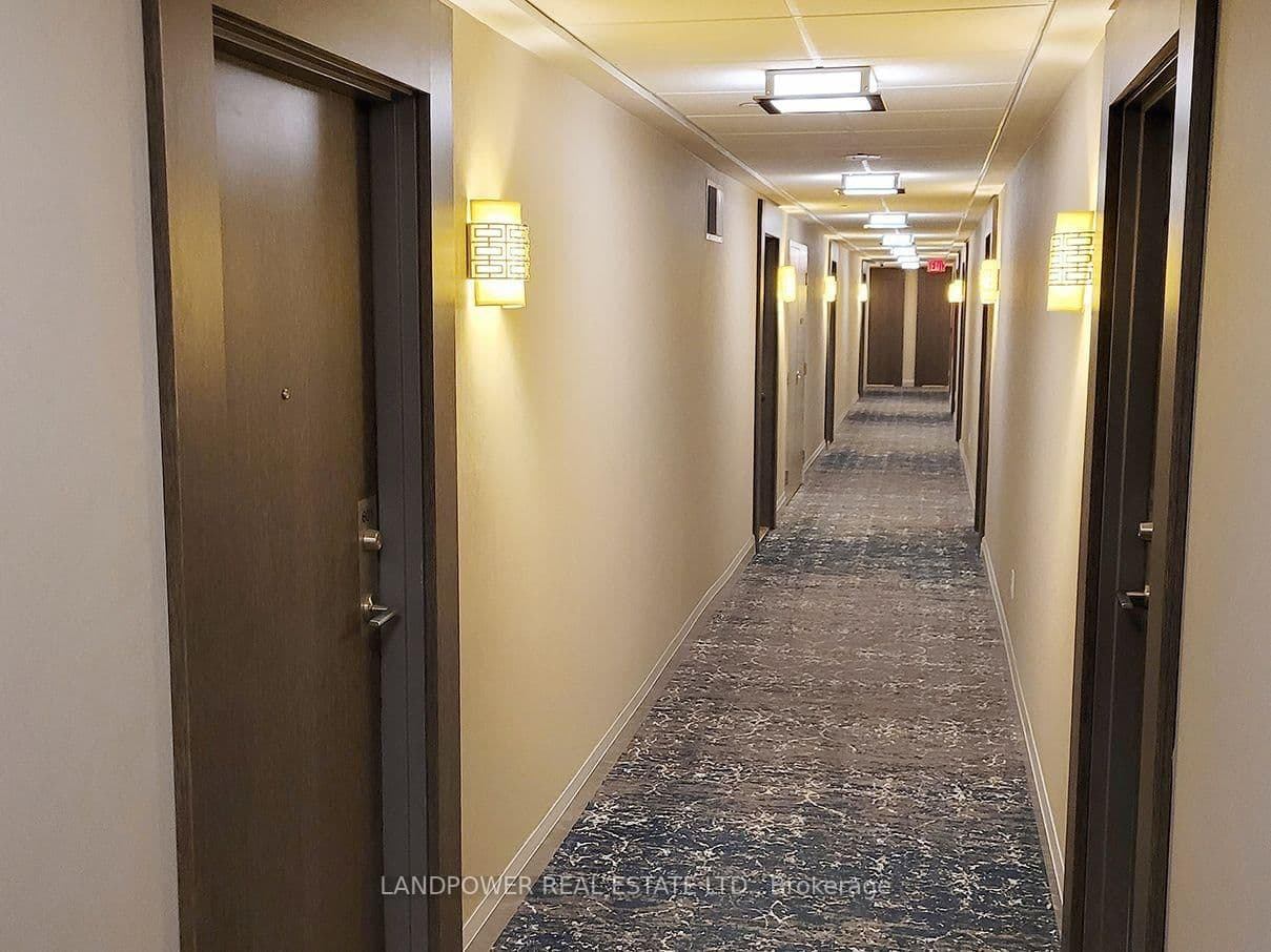 2756 Old Leslie Street, Unit 601 thumbnail 18