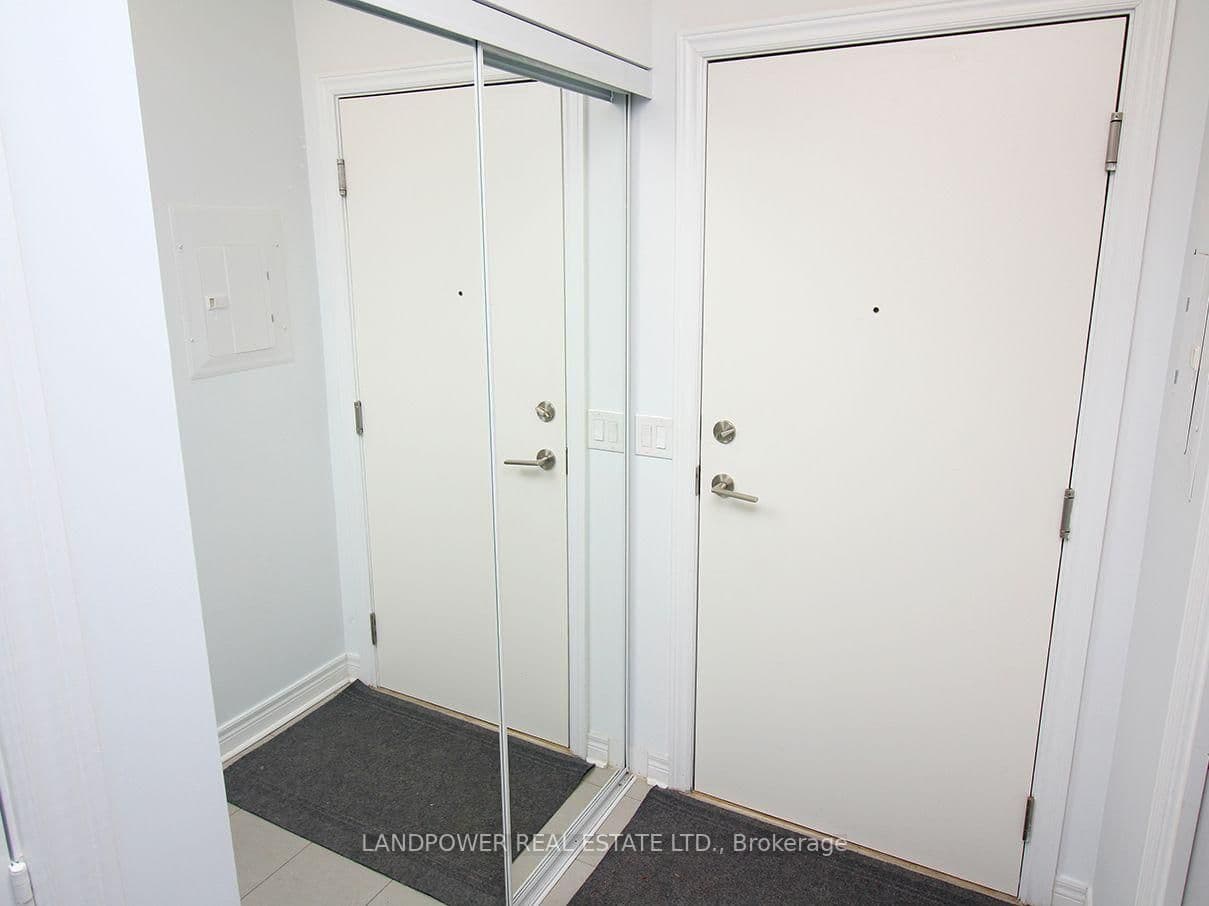 2756 Old Leslie Street, Unit 601 thumbnail 19