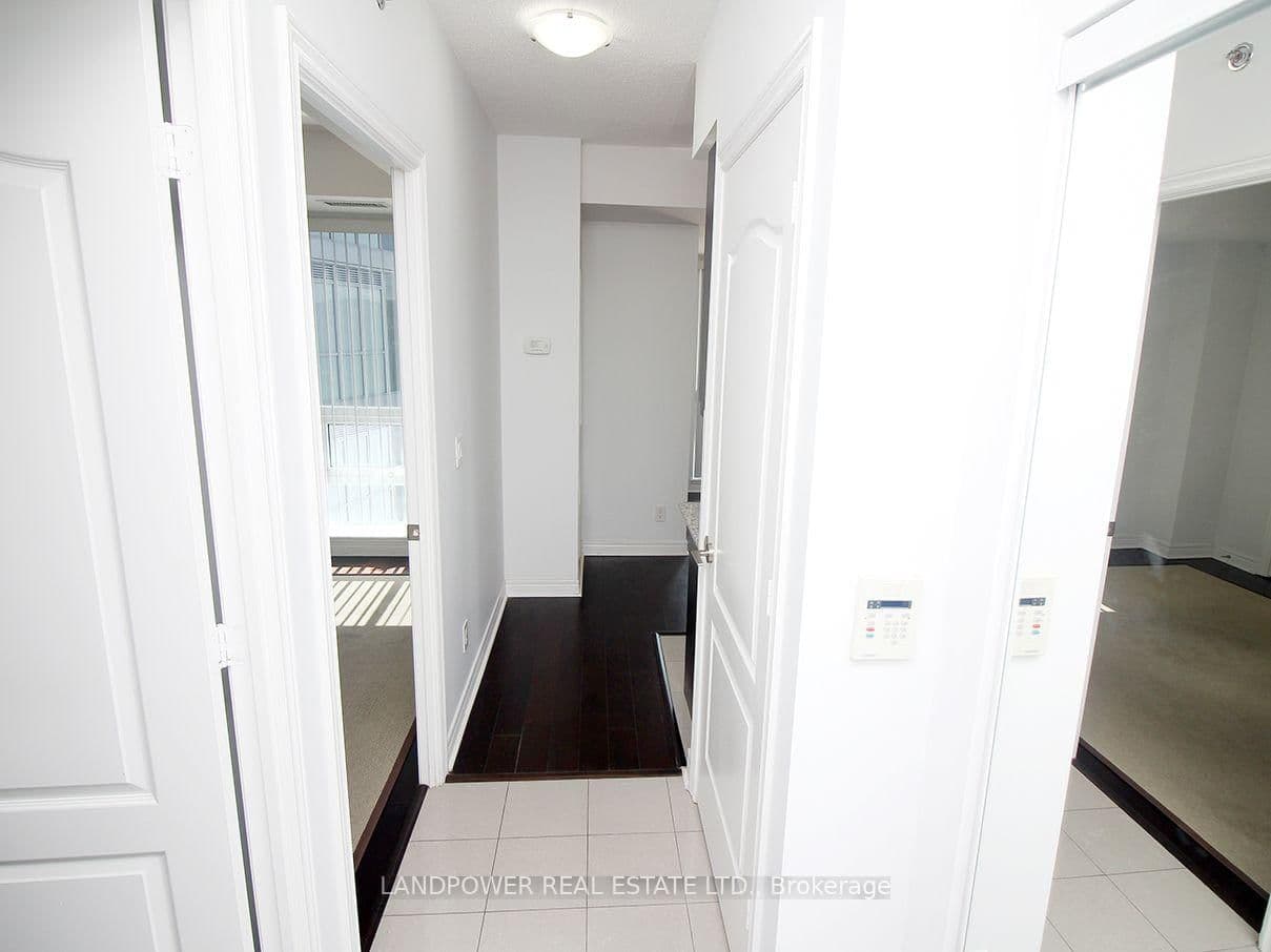 2756 Old Leslie Street, Unit 601 thumbnail 20