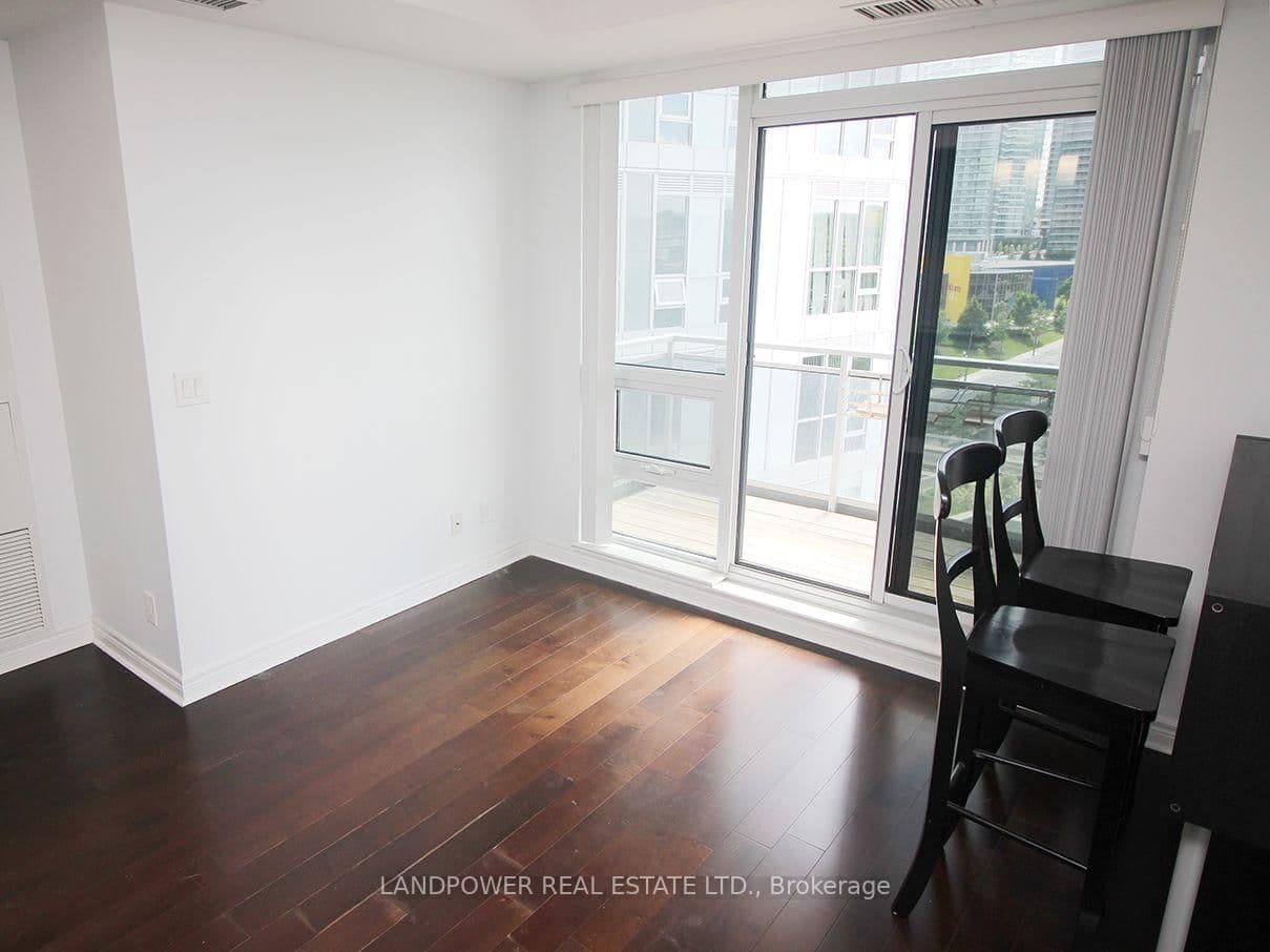 2756 Old Leslie Street, Unit 601 thumbnail 28