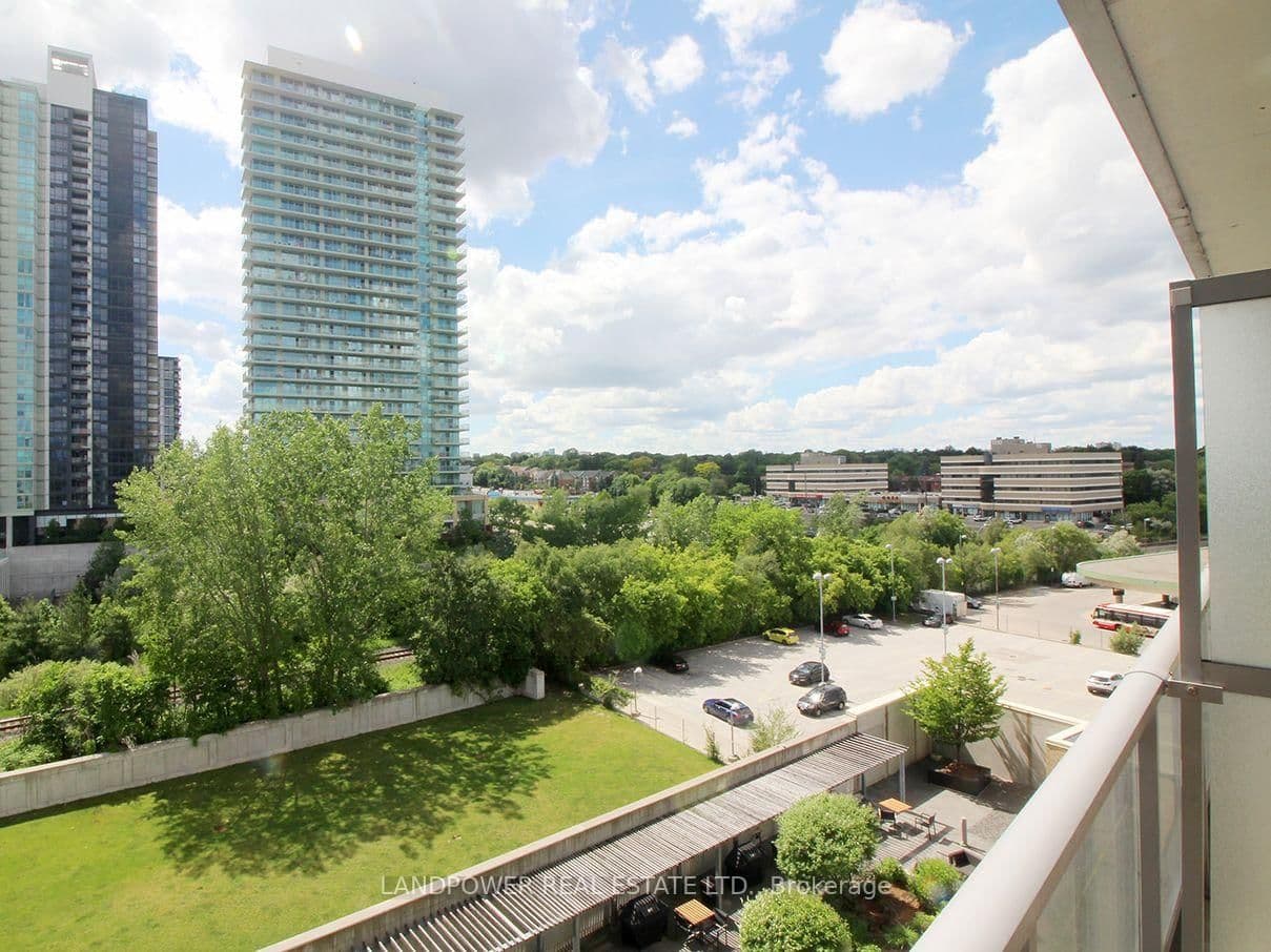2756 Old Leslie Street, Unit 601 thumbnail 37