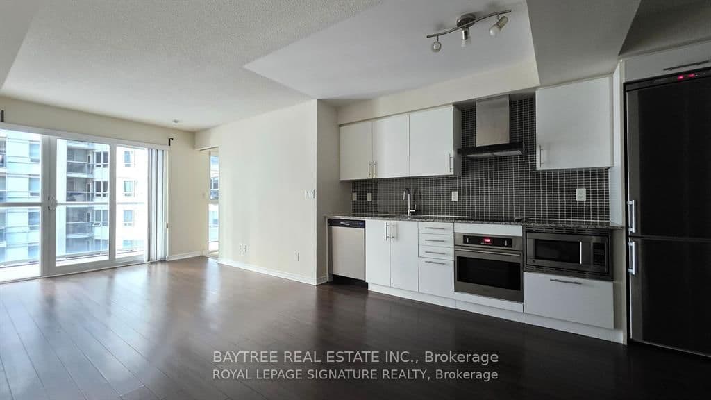 352 Front Street W, Unit 622 thumbnail 2