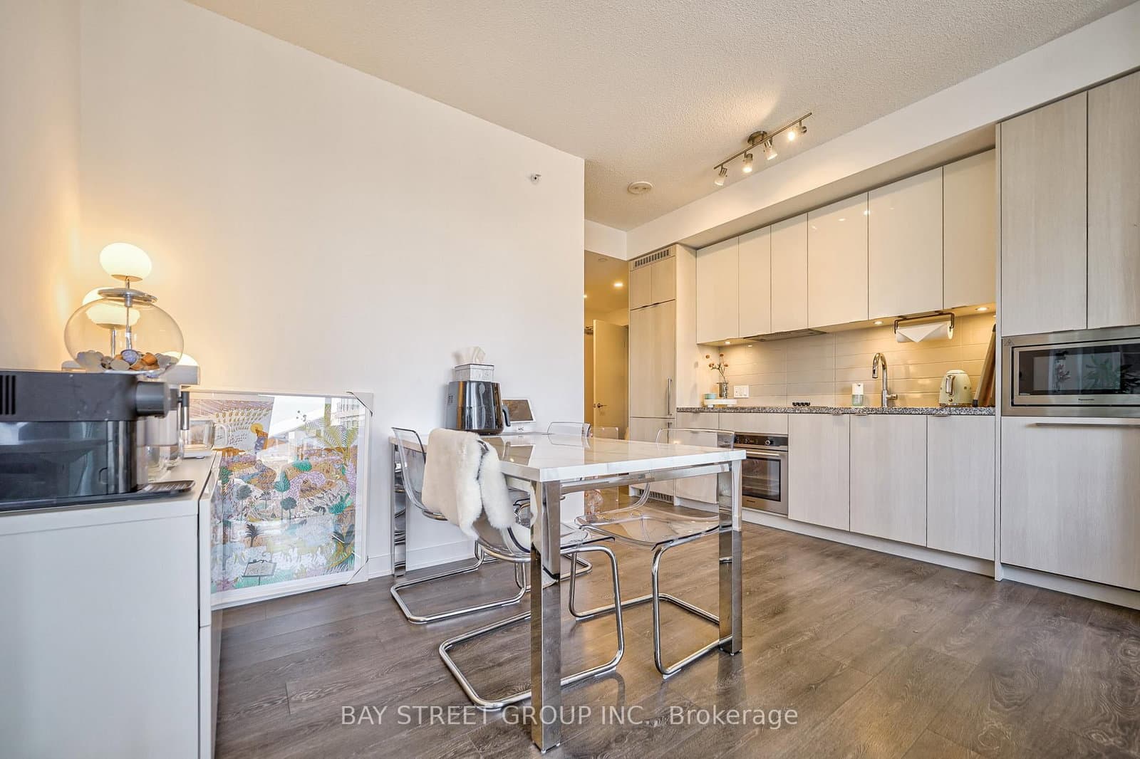 115 Blue Jays Way, Unit 2205 thumbnail 20