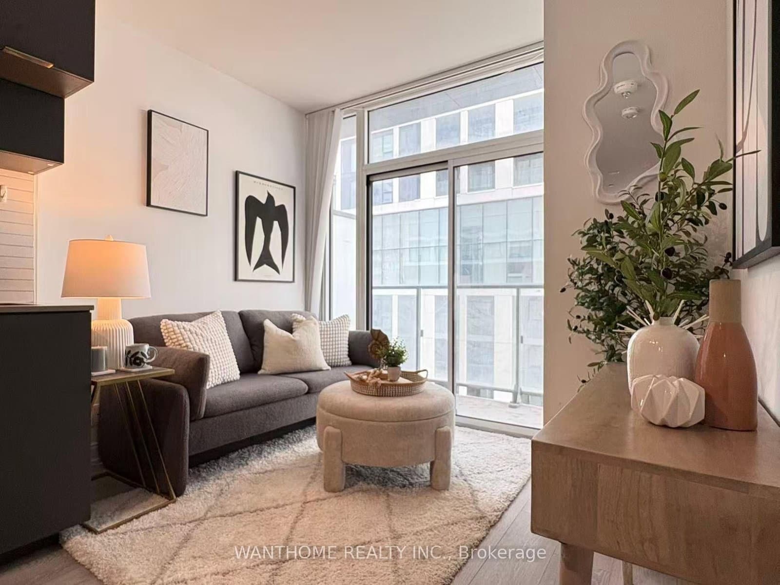 181 Dundas Street E, Unit 502 thumbnail 2