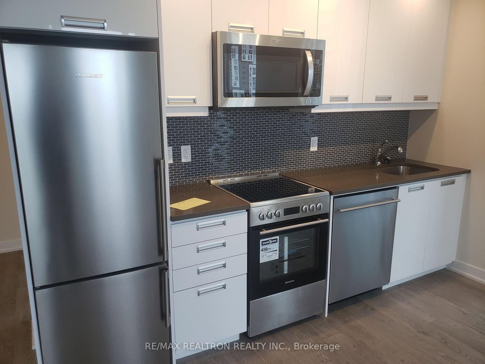 99 John Street, Unit 2307 thumbnail 11