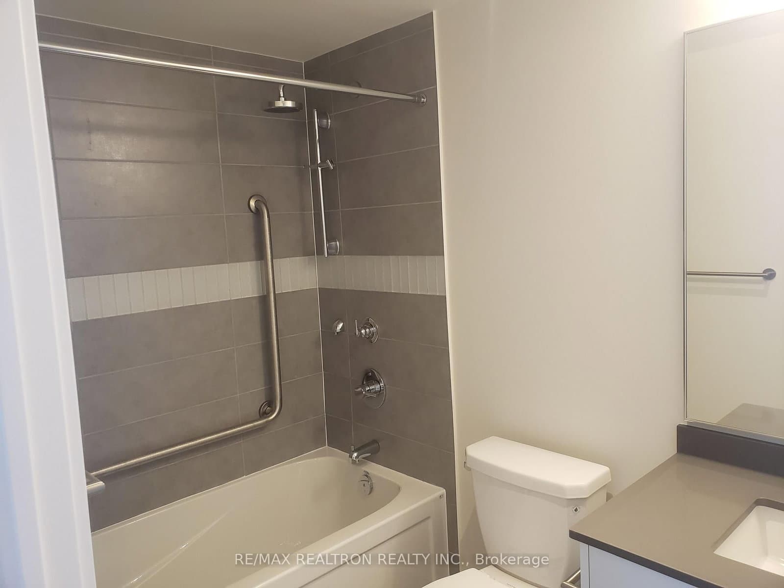 99 John Street, Unit 2307 thumbnail 5