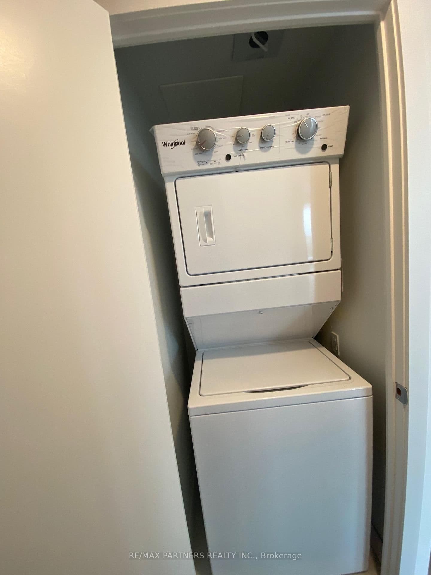 1 Cardiff Road, Unit 1001 thumbnail 10