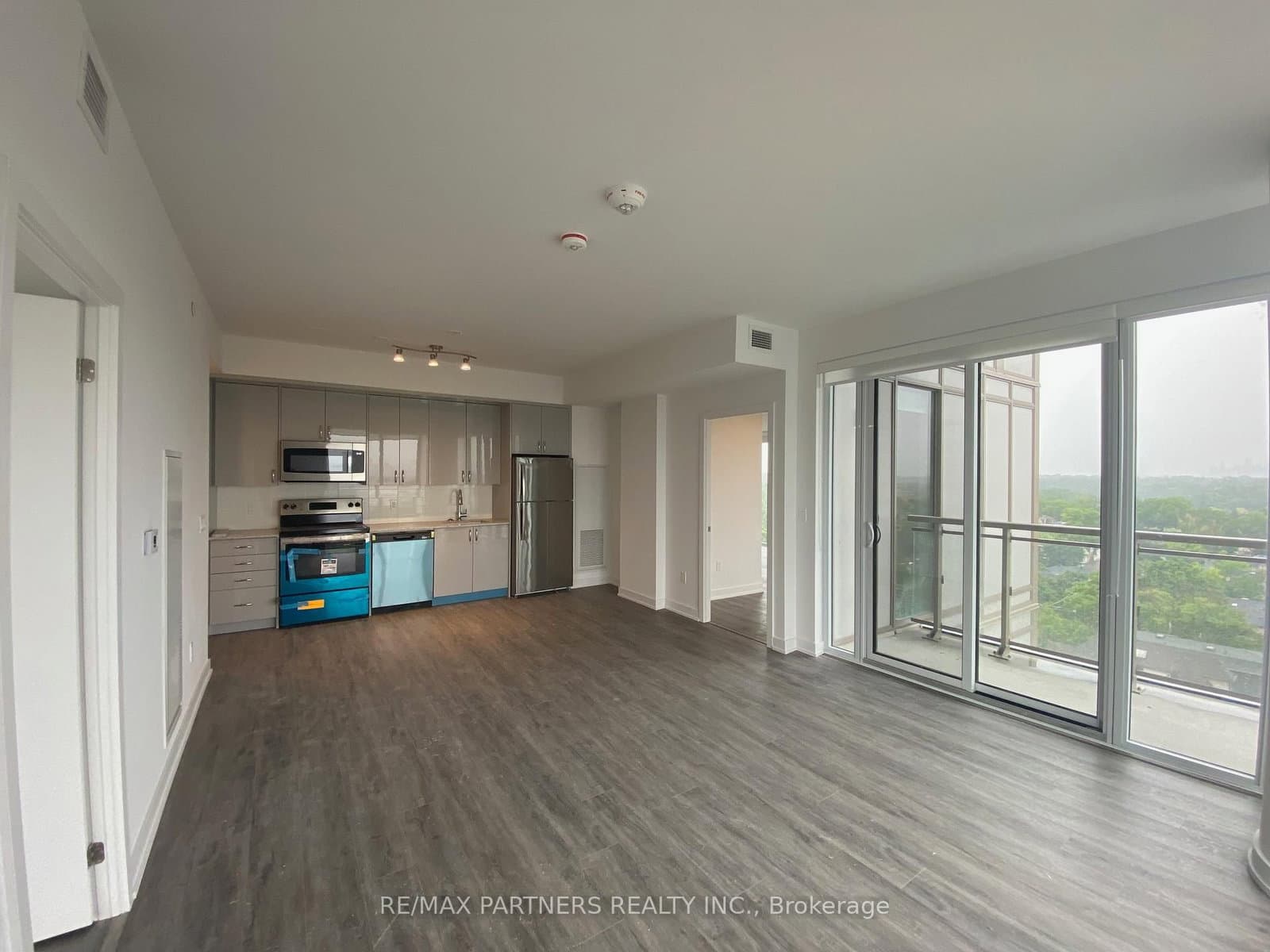1 Cardiff Road, Unit 1001 thumbnail 3
