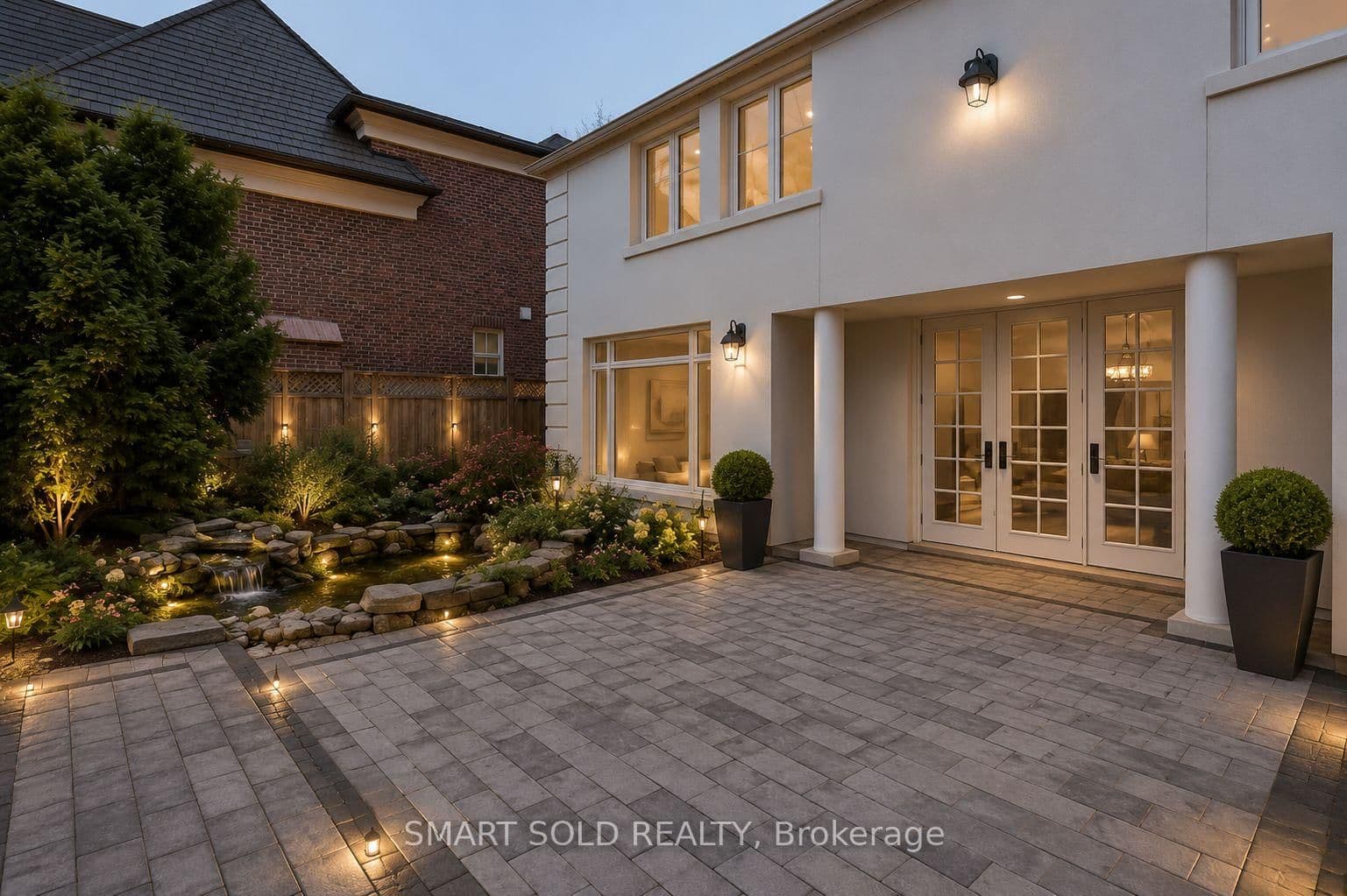 347 Cortleigh Boulevard thumbnail 4