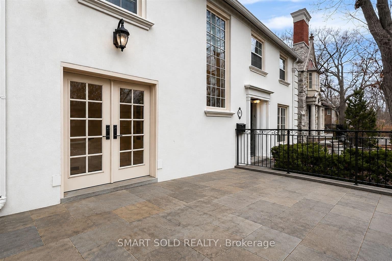 347 Cortleigh Boulevard thumbnail 9