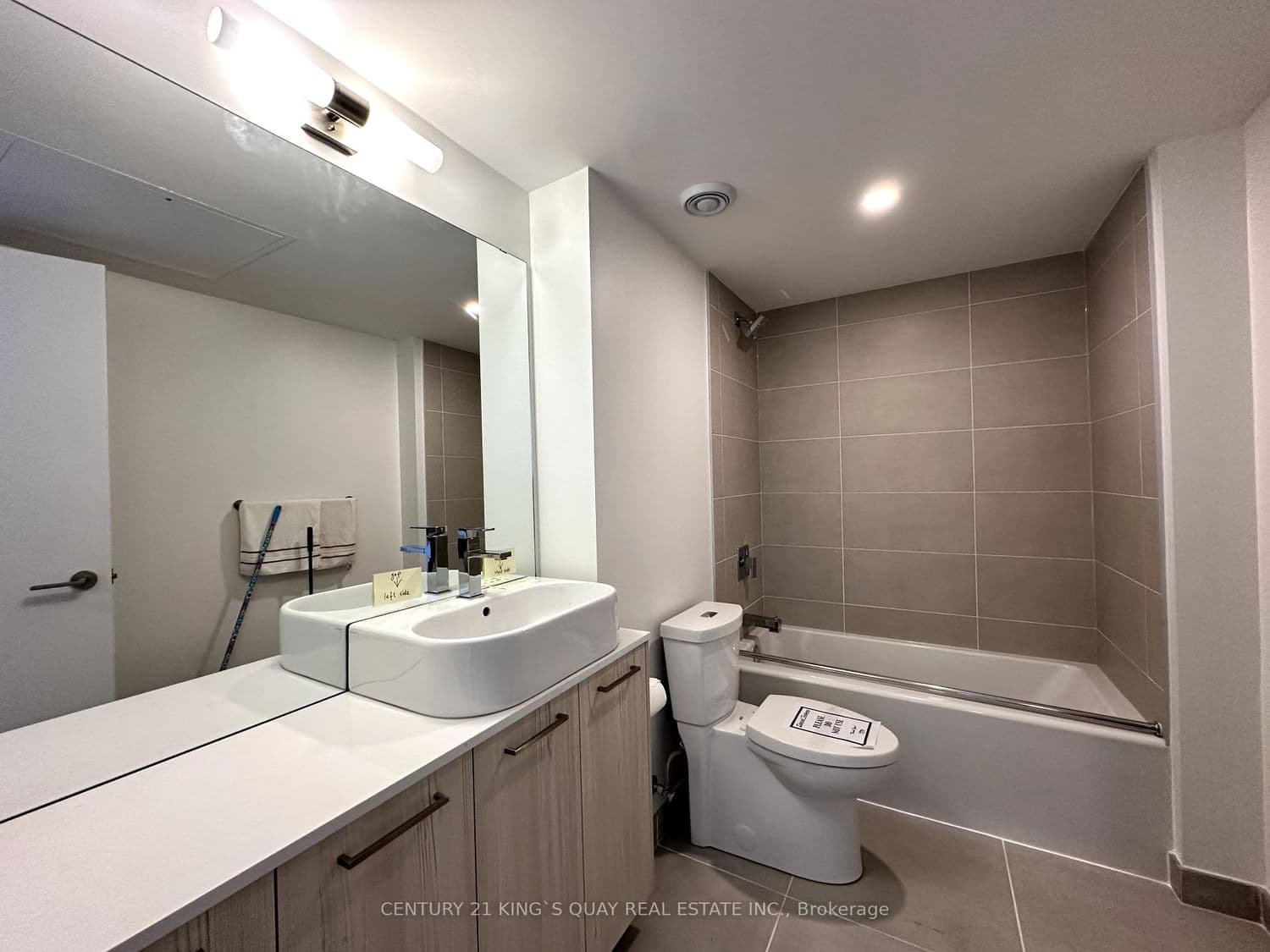 65 Mutual Street, Unit 1009 thumbnail 7