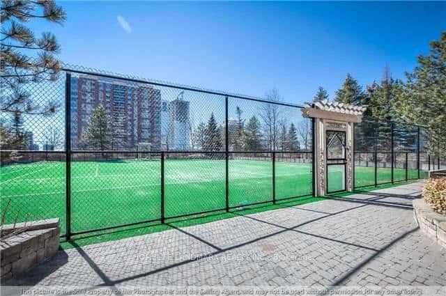 15 Northtown Way, Unit 822 thumbnail 13