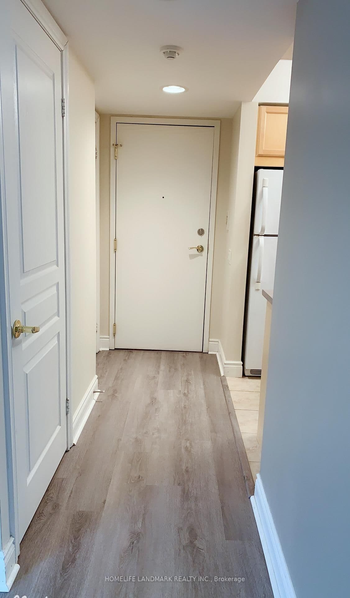 15 Northtown Way, Unit 822 thumbnail 3