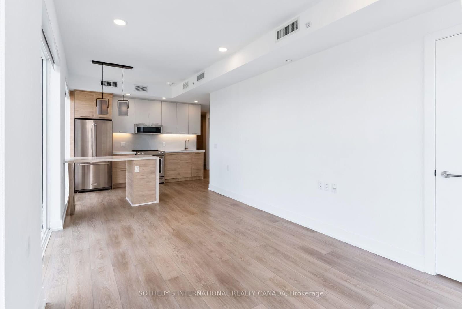 200 Redpath Avenue, Unit 3410 thumbnail 2