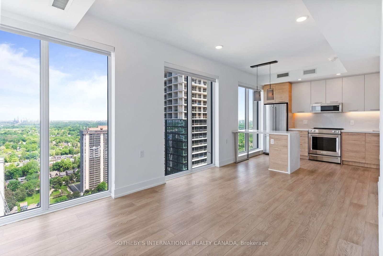 200 Redpath Avenue, Unit 3410 thumbnail 4