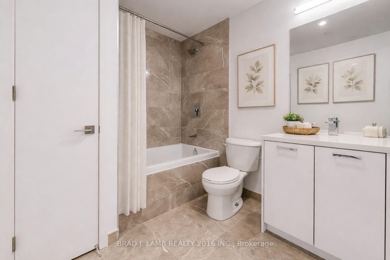 284 King Street E, Unit 308 thumbnail 4