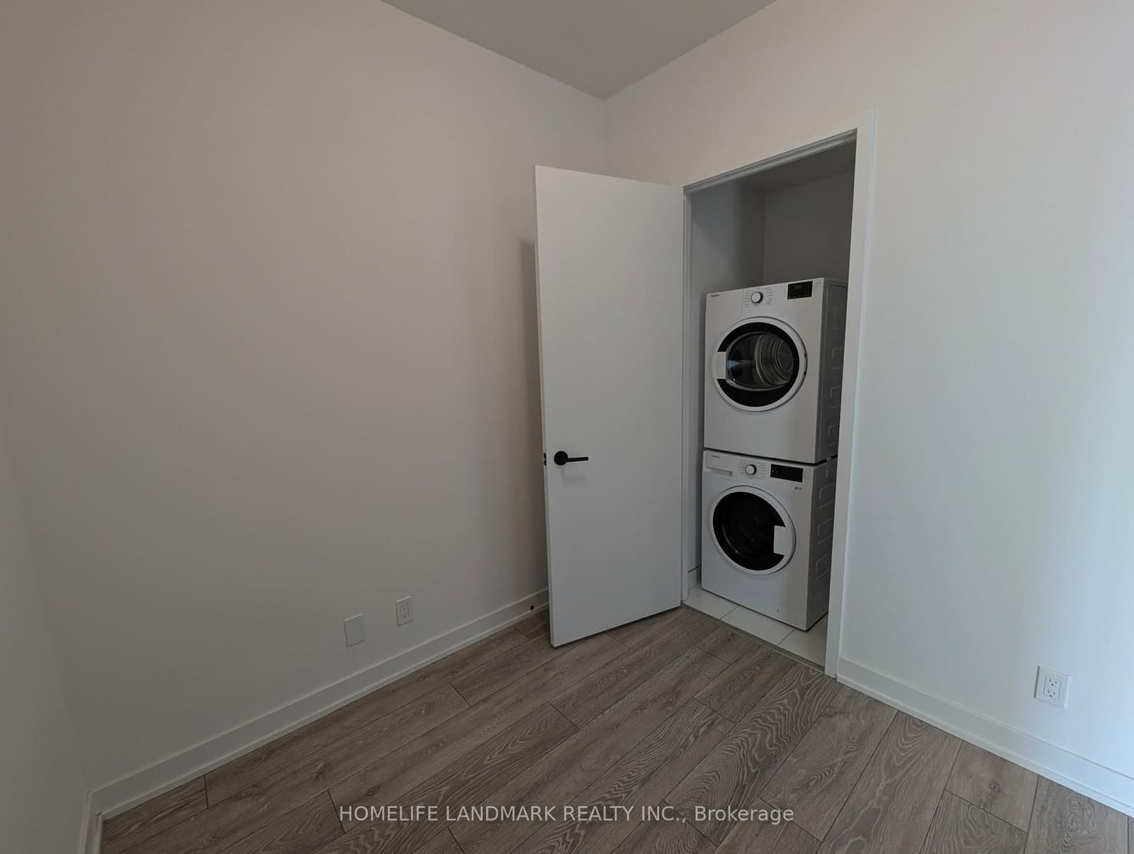 108 Peter Street, Unit 1318 thumbnail 8