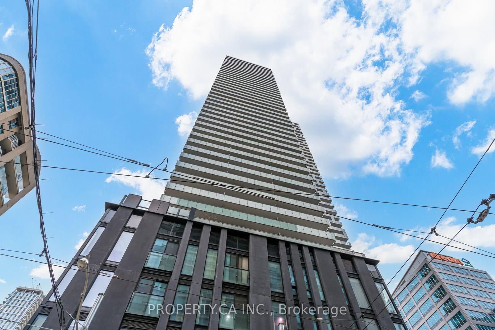 25 Richmond Street E, Unit 1513 thumbnail 2