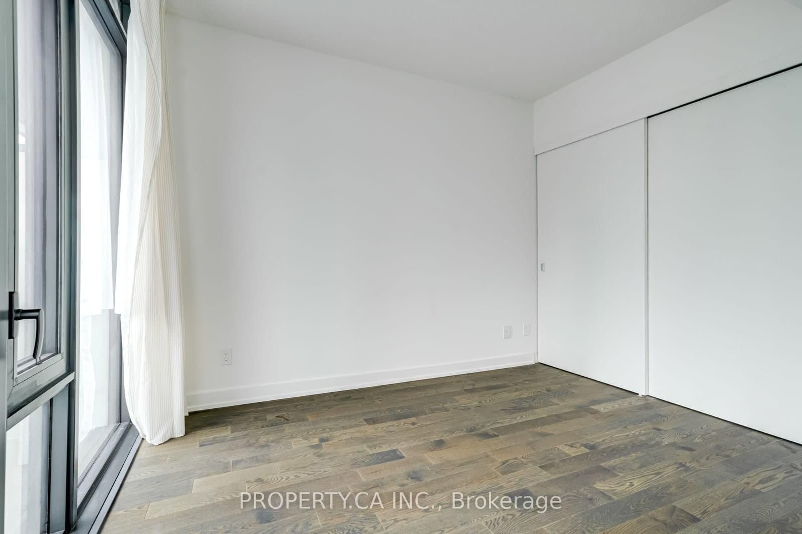 25 Richmond Street E, Unit 1513 thumbnail 22