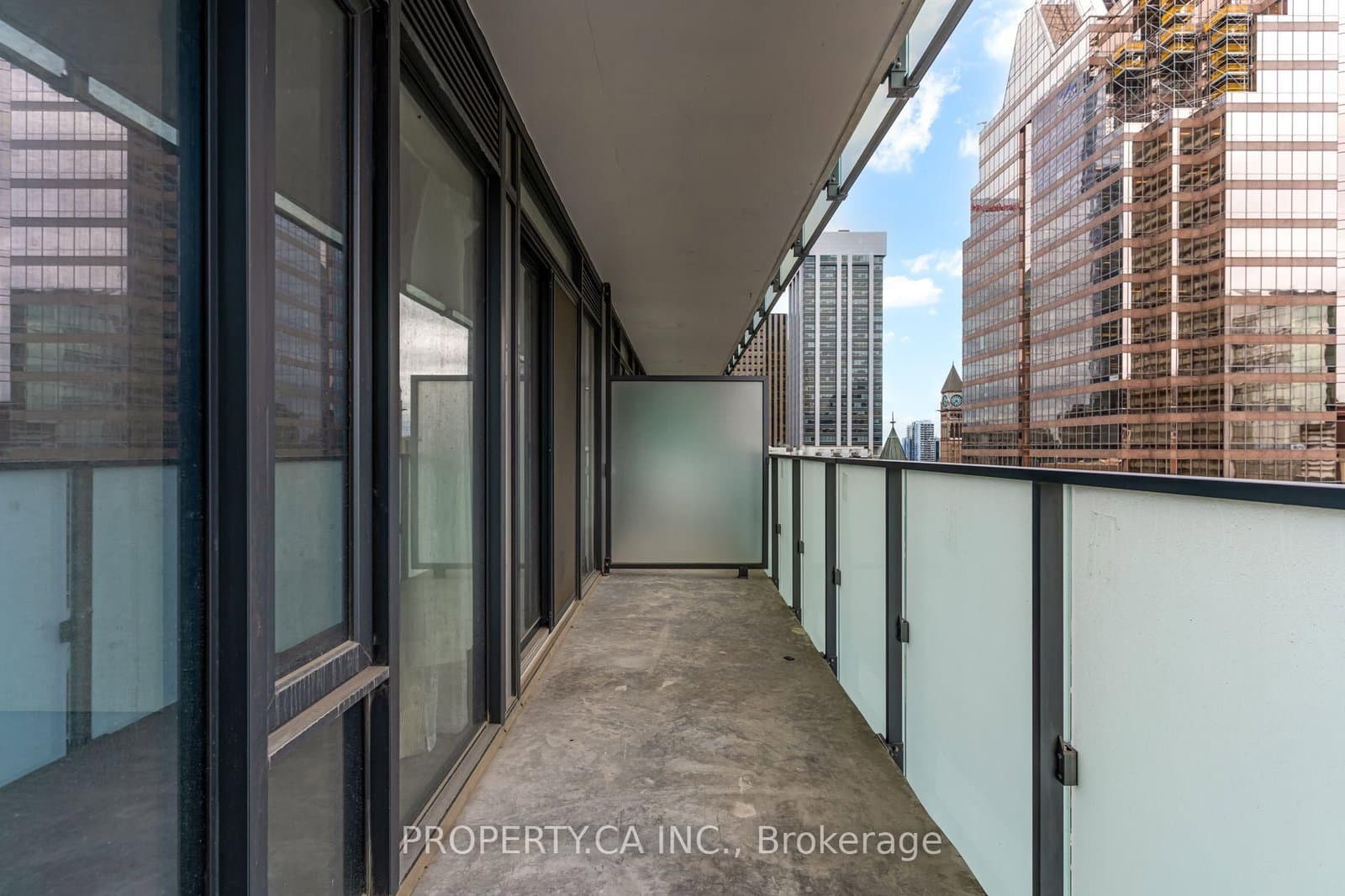 25 Richmond Street E, Unit 1513 thumbnail 31
