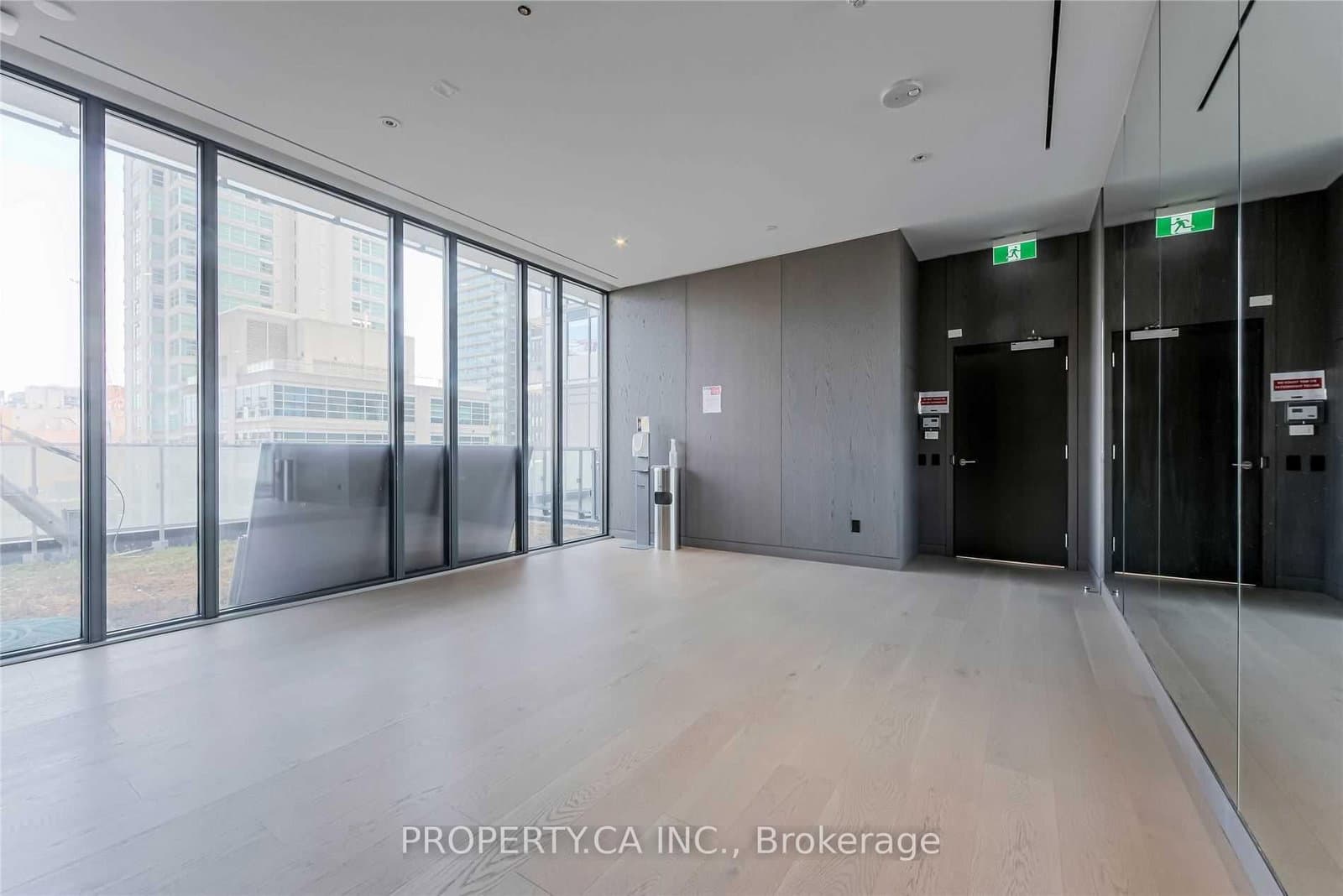 25 Richmond Street E, Unit 1513 thumbnail 42