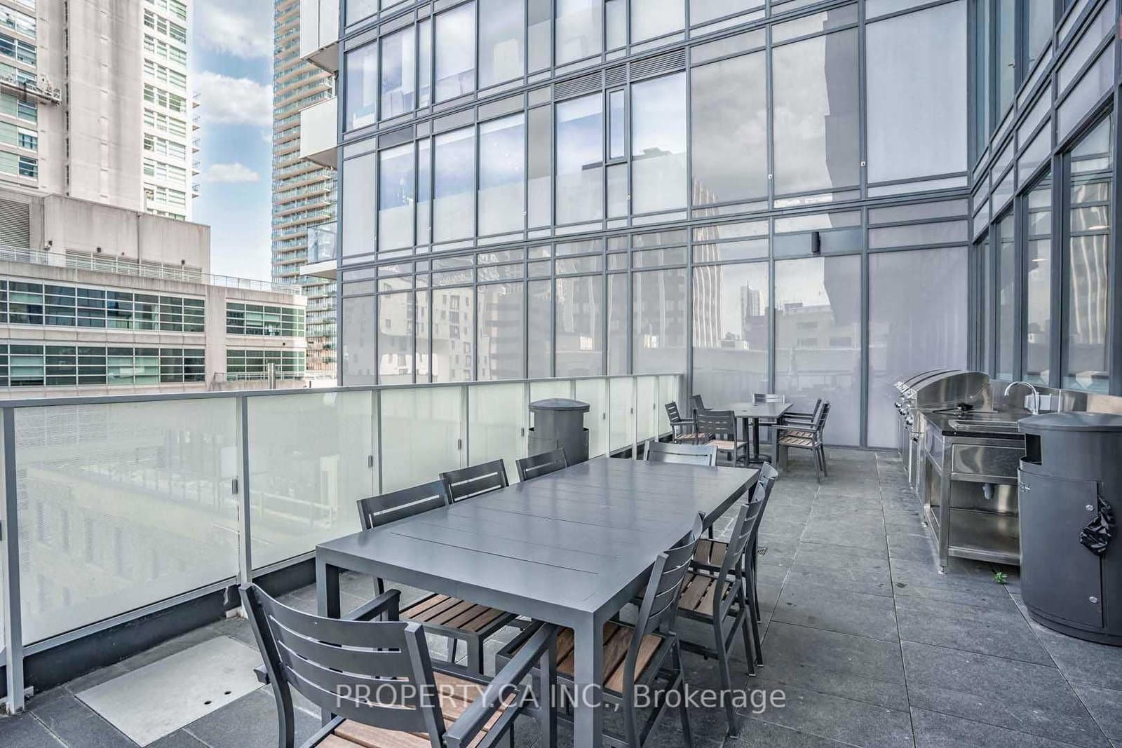 25 Richmond Street E, Unit 1513 thumbnail 43