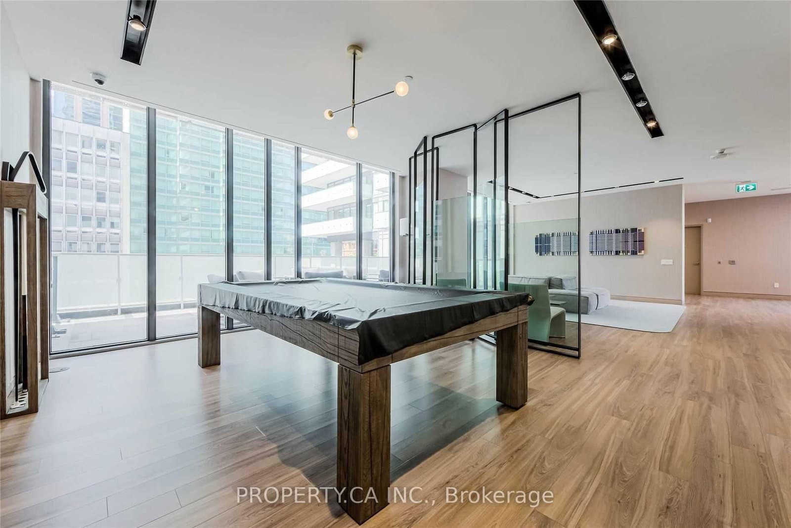 25 Richmond Street E, Unit 1513 thumbnail 45
