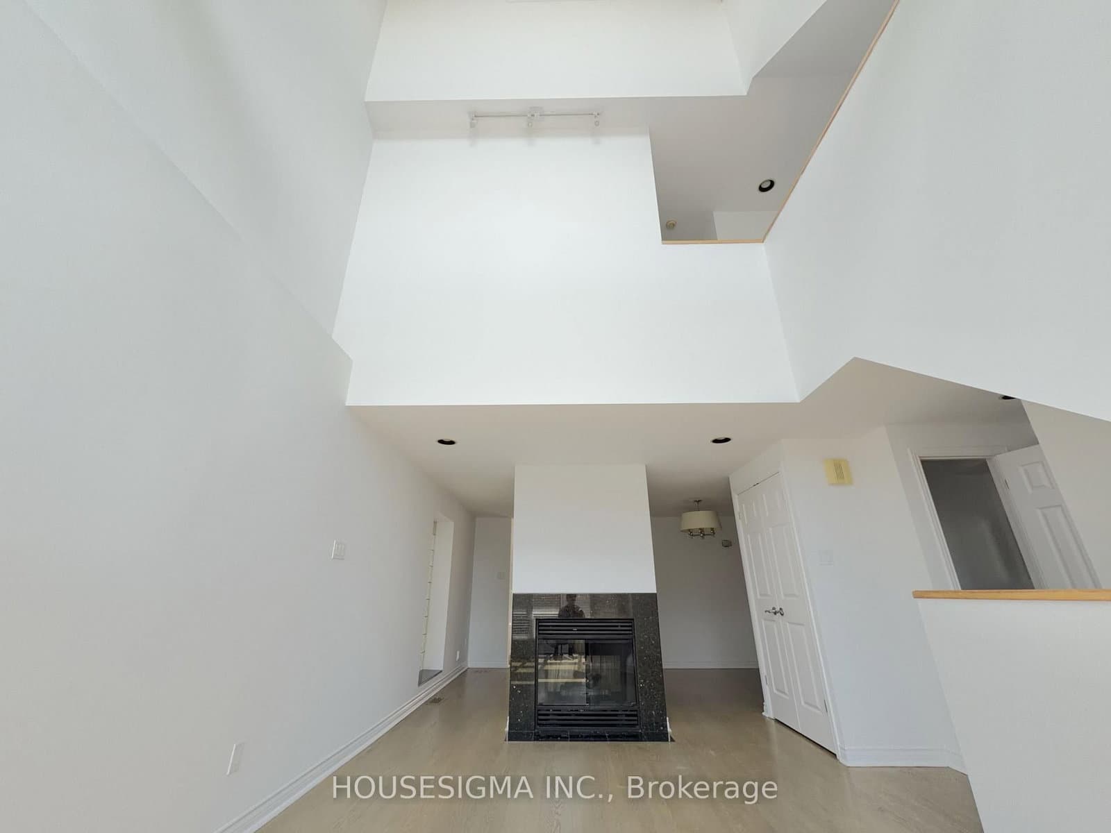 116 Cranbrooke Avenue, Unit Main - Image 1