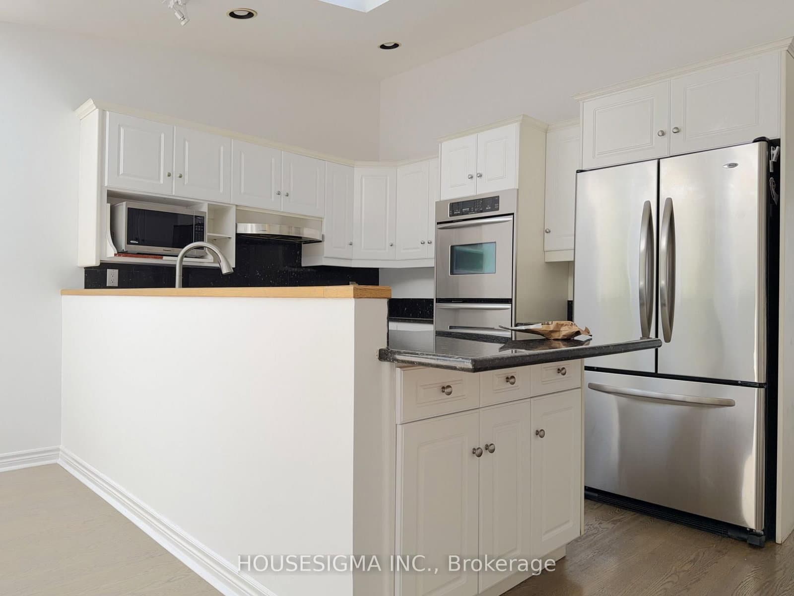 116 Cranbrooke Avenue, Unit Main thumbnail 13
