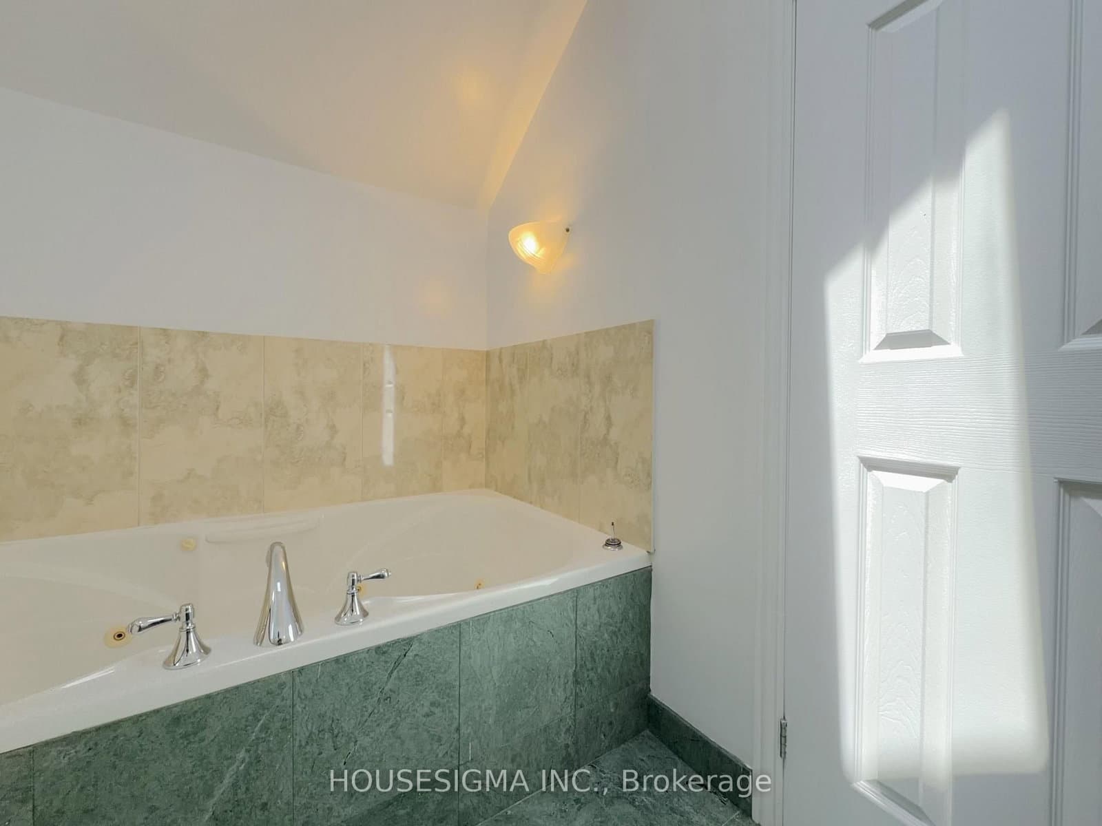 116 Cranbrooke Avenue, Unit Main thumbnail 36