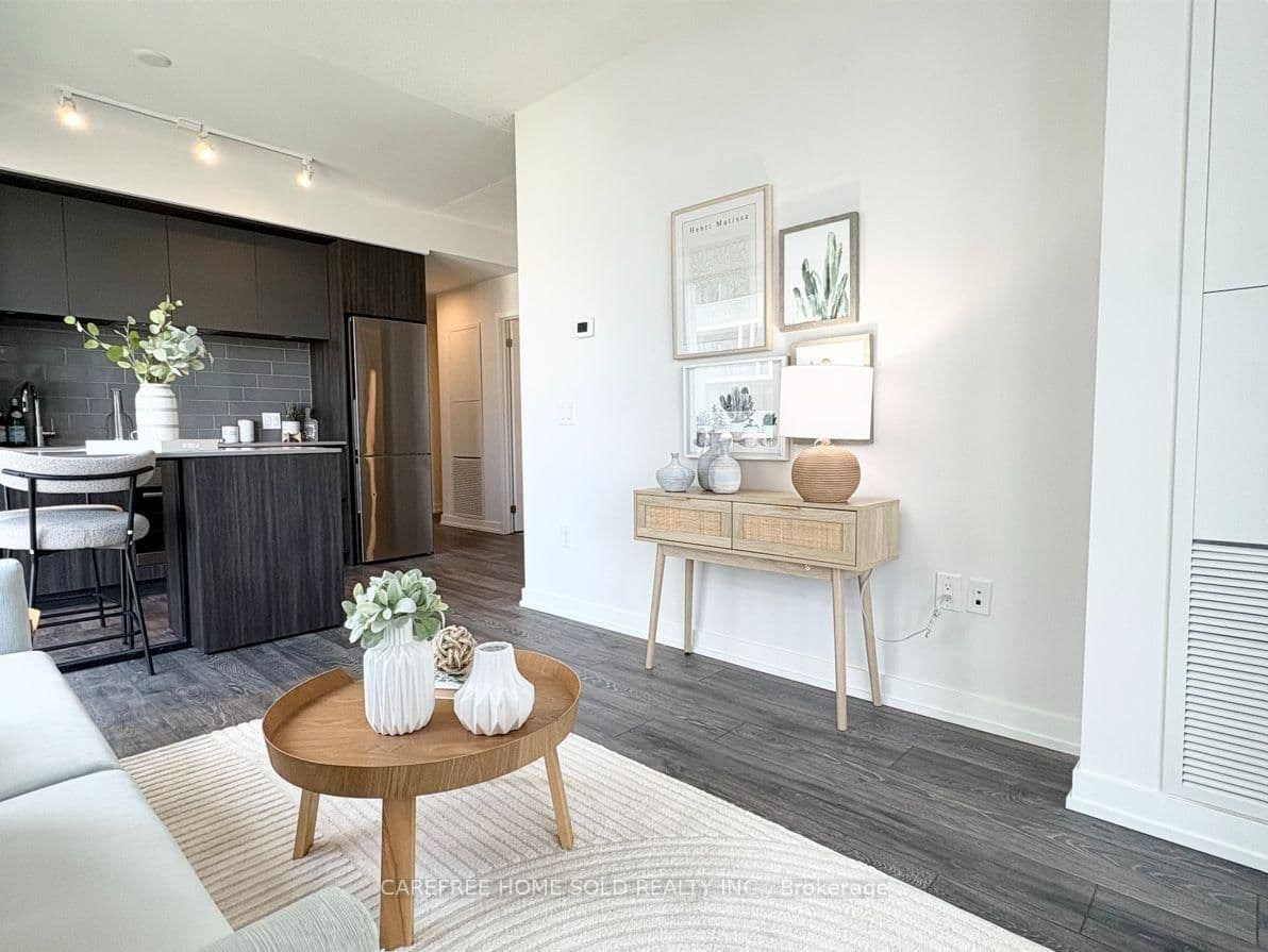 225 Sumach Street, Unit 711 thumbnail 9