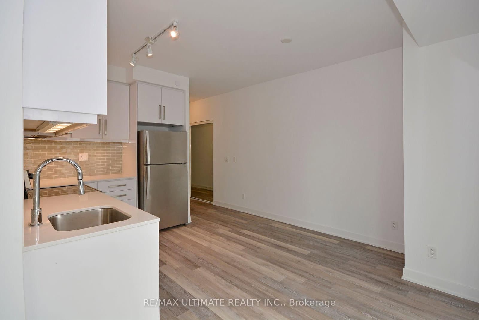 5180 Yonge Street, Unit 401 thumbnail 5