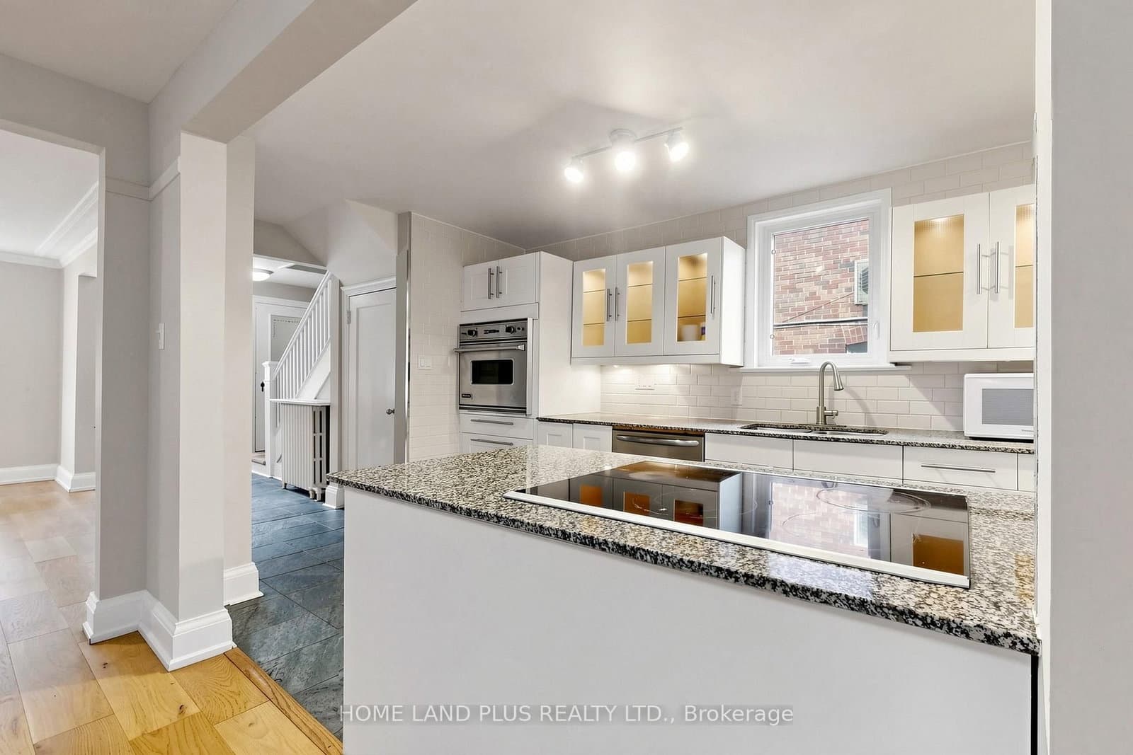57 Mann Avenue thumbnail 14