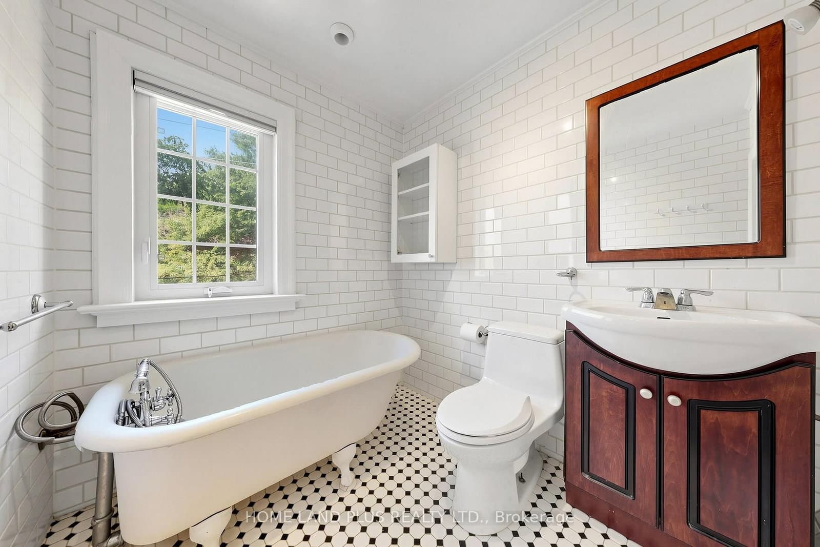57 Mann Avenue thumbnail 26