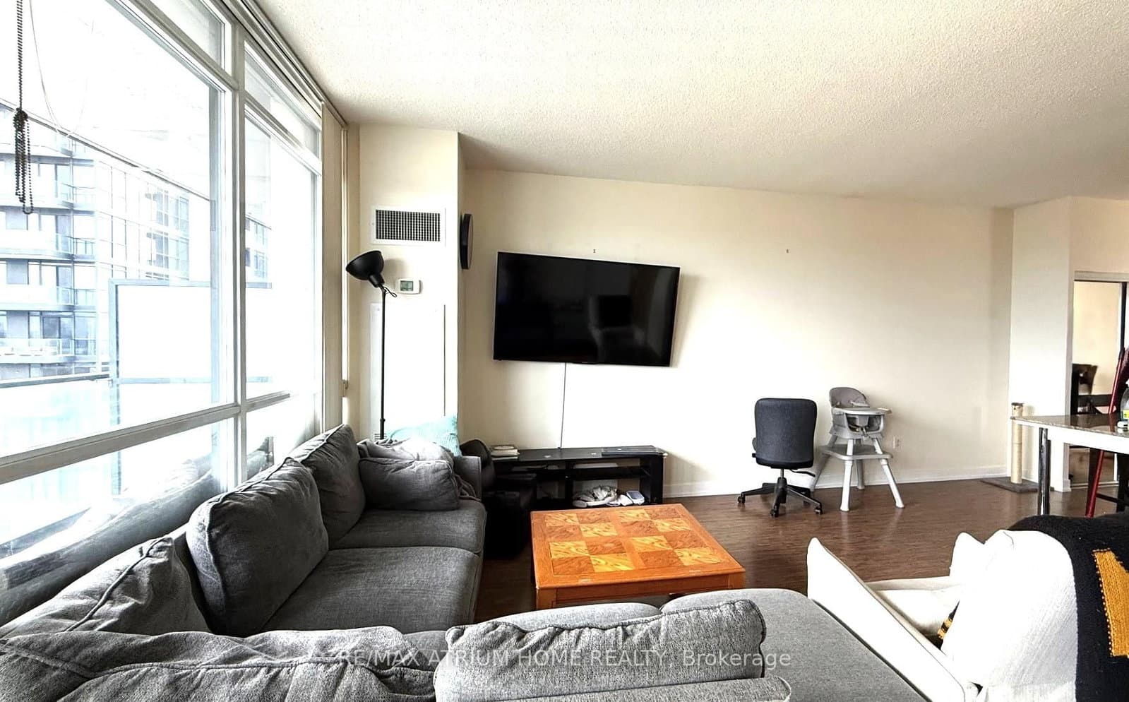 29 Singer Court, Unit 2605 thumbnail 8
